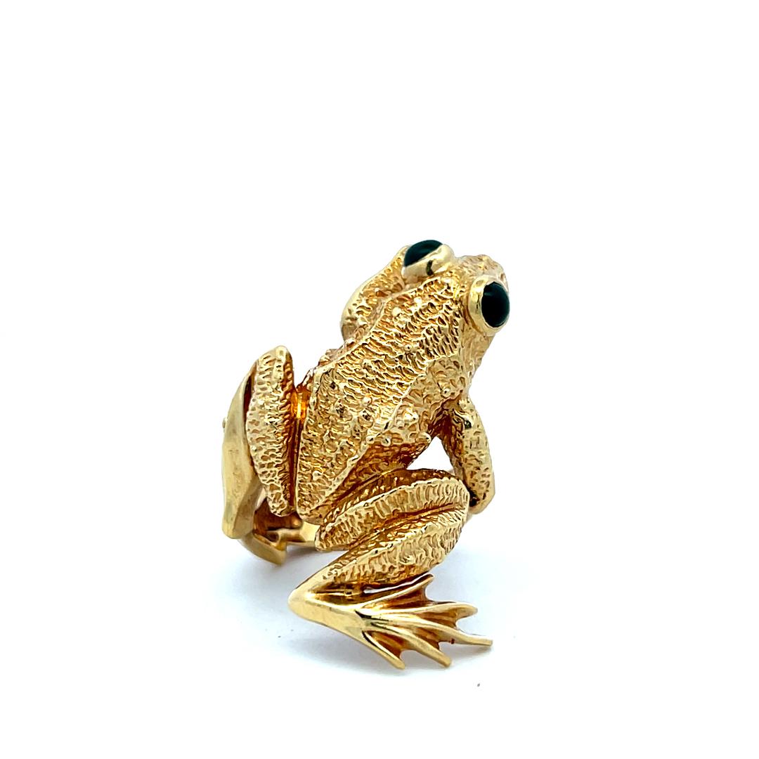 Kert Win 18K Yellow Gold Cocktail Frog Ring with 0.4 Carat Emerald in Size 7