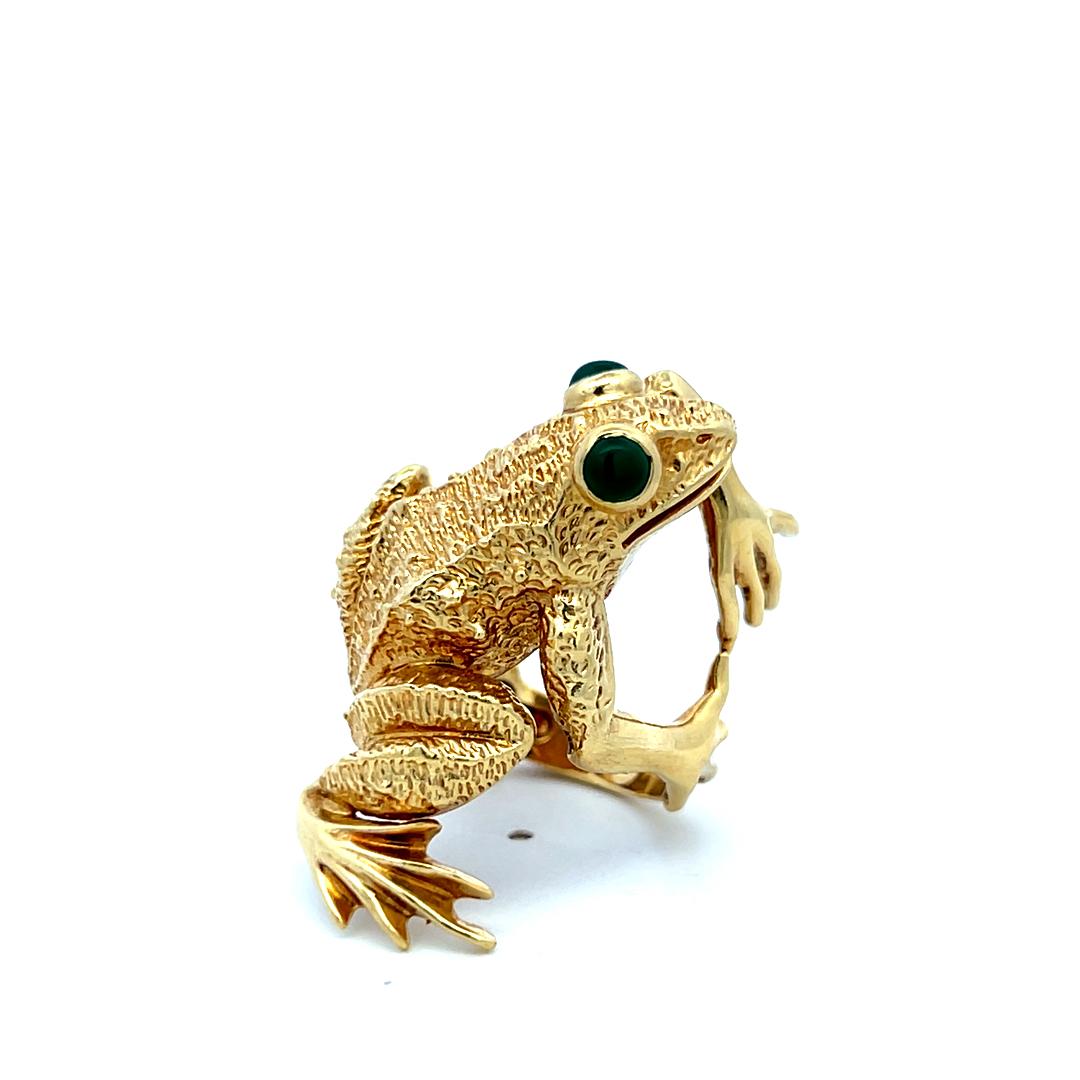 Kert Win 18K Yellow Gold Cocktail Frog Ring with 0.4 Carat Emerald in Size 7
