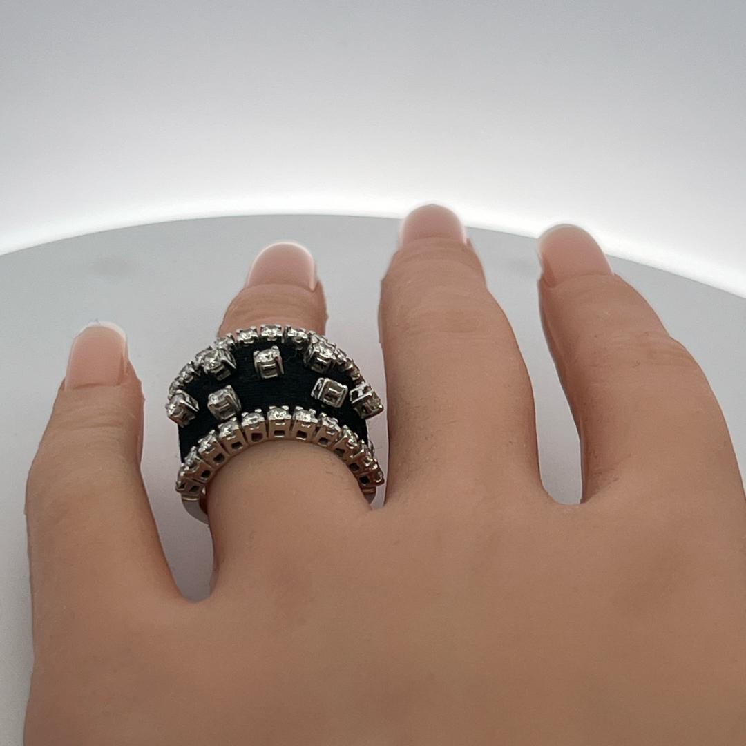 Vintage 18K White Gold Cocktail Ring with 1.8 Carat Round H VS Diamonds Size 6.5