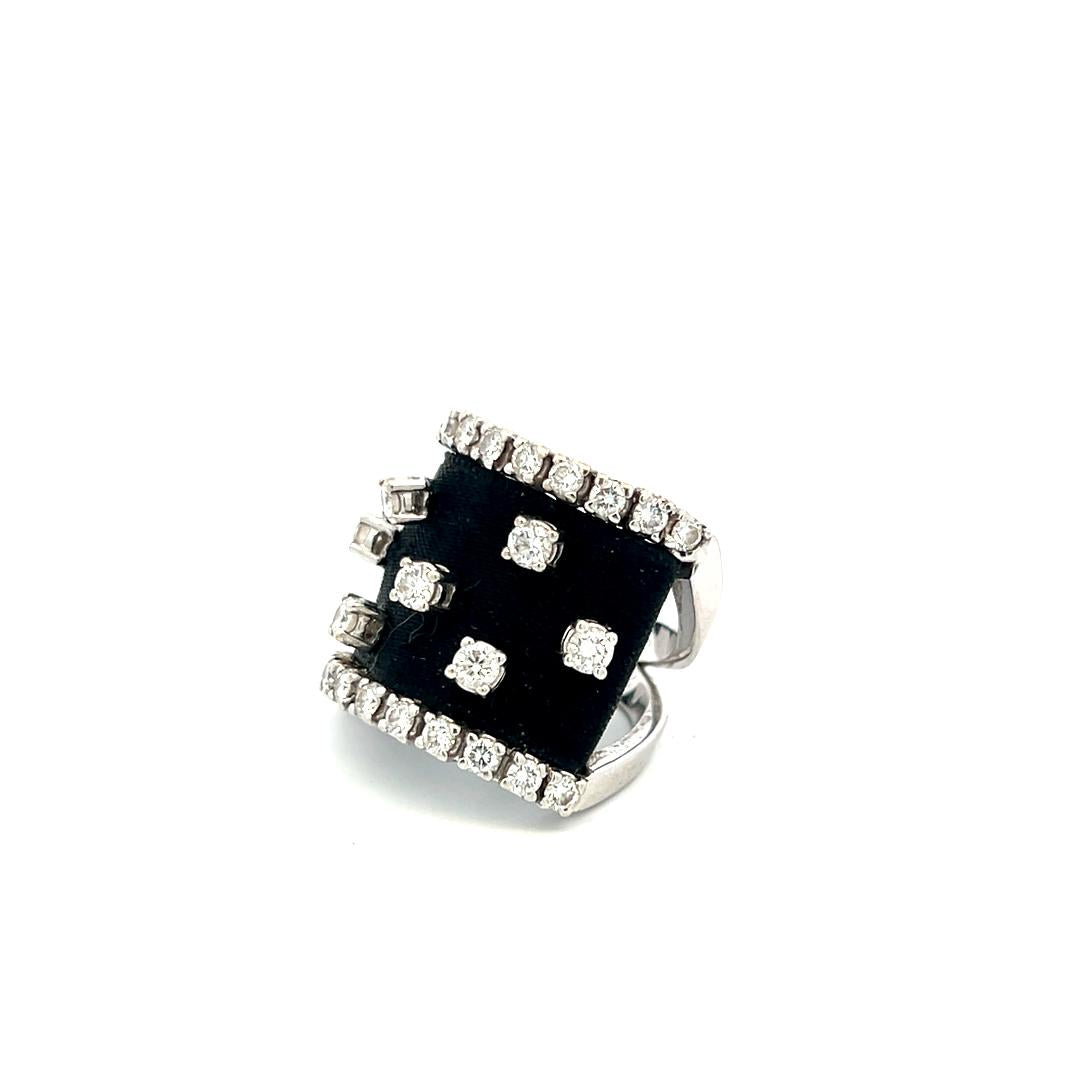 Vintage 18K White Gold Cocktail Ring with 1.8 Carat Round H VS Diamonds Size 6.5