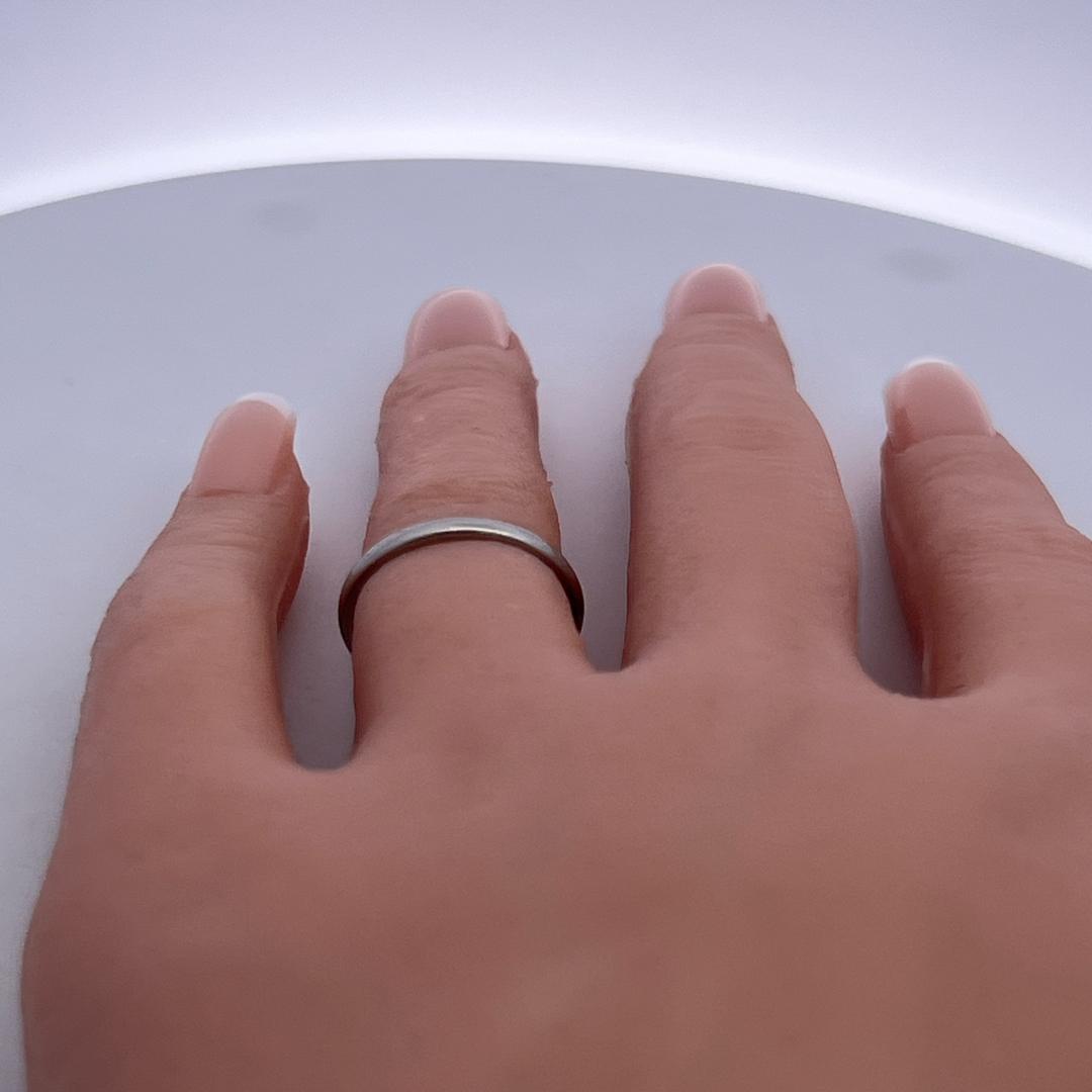Tiffany & Co Vintage Platinum Band Ring 2.5 Grams Size 5.75