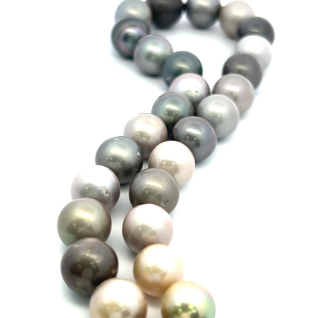 Vintage 18K White Gold Beaded Necklace with 0.96ct Round Diamonds & Pearls