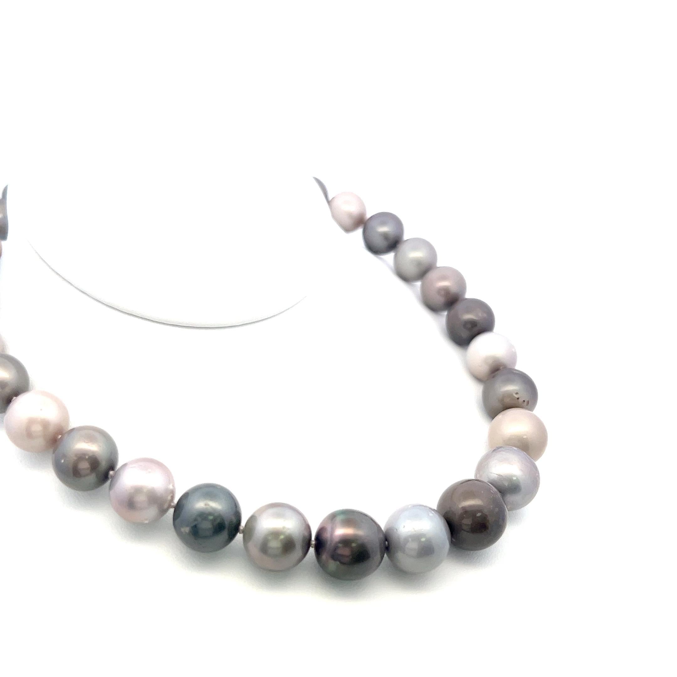 Vintage 18K White Gold Beaded Necklace with 0.96ct Round Diamonds & Pearls