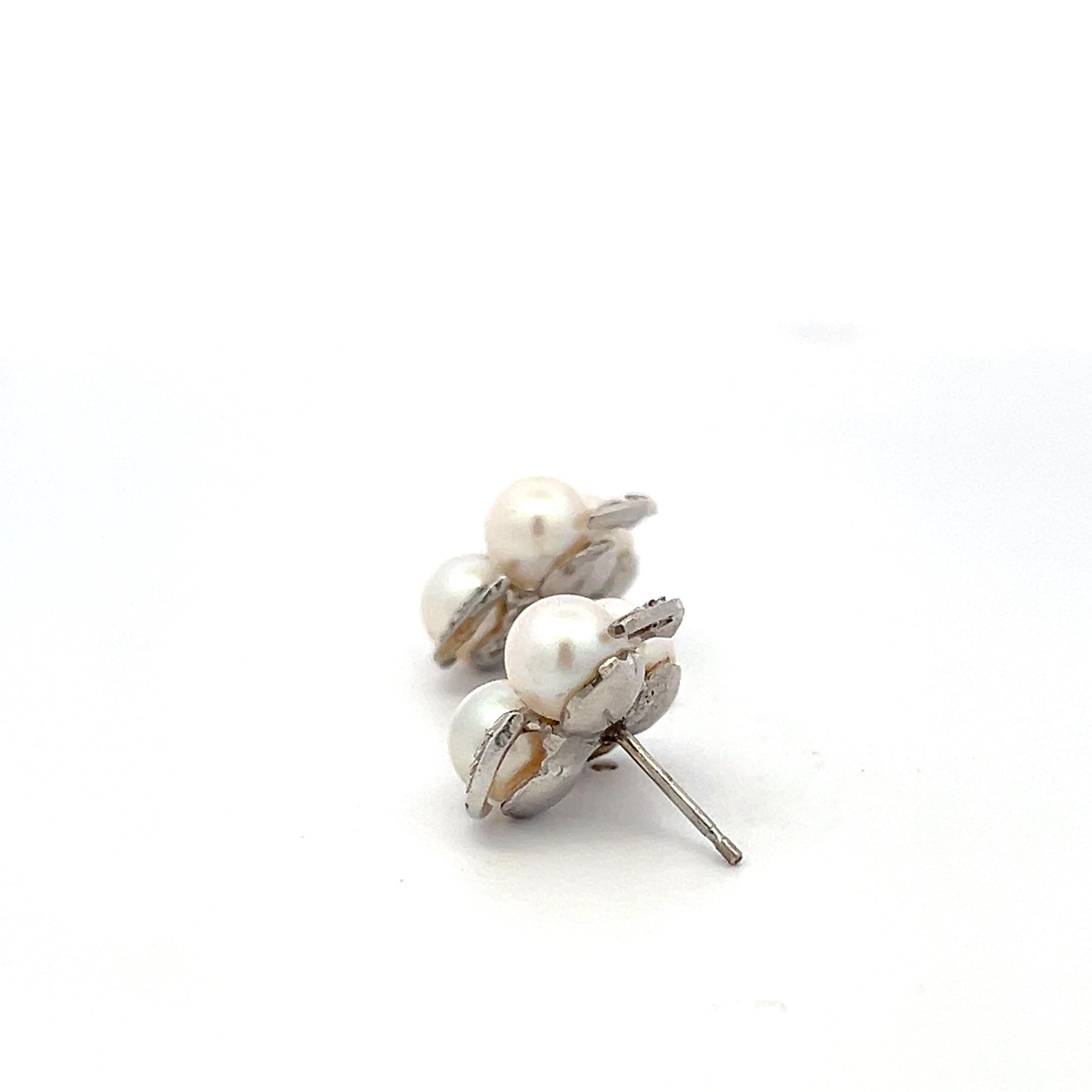 18K White Gold Cluster Earrings with 0.12ct Round H SI Diamonds & 6.00 MM Pearl
