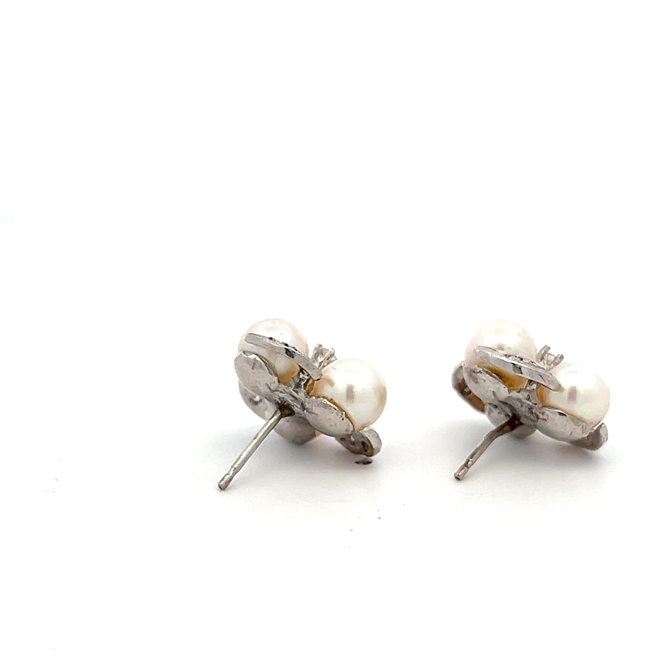 18K White Gold Cluster Earrings with 0.12ct Round H SI Diamonds & 6.00 MM Pearl