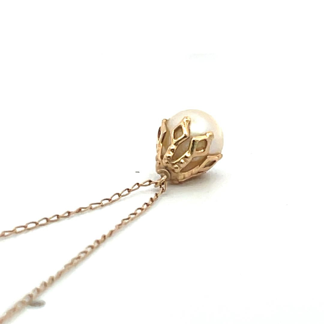 Vintage 14 Karat Yellow Gold Pendant Necklace 1.38 Grams 7.74MM Pearl