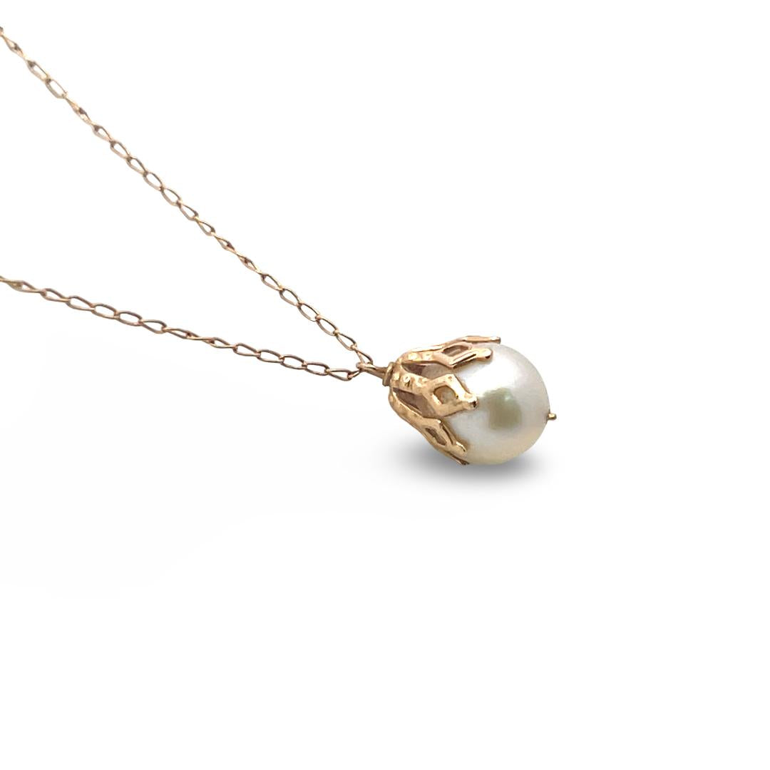Vintage 14 Karat Yellow Gold Pendant Necklace 1.38 Grams 7.74MM Pearl