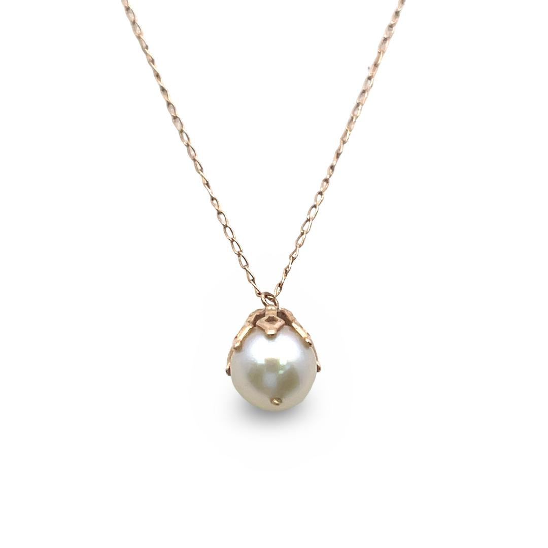 Vintage 14 Karat Yellow Gold Pendant Necklace 1.38 Grams 7.74MM Pearl