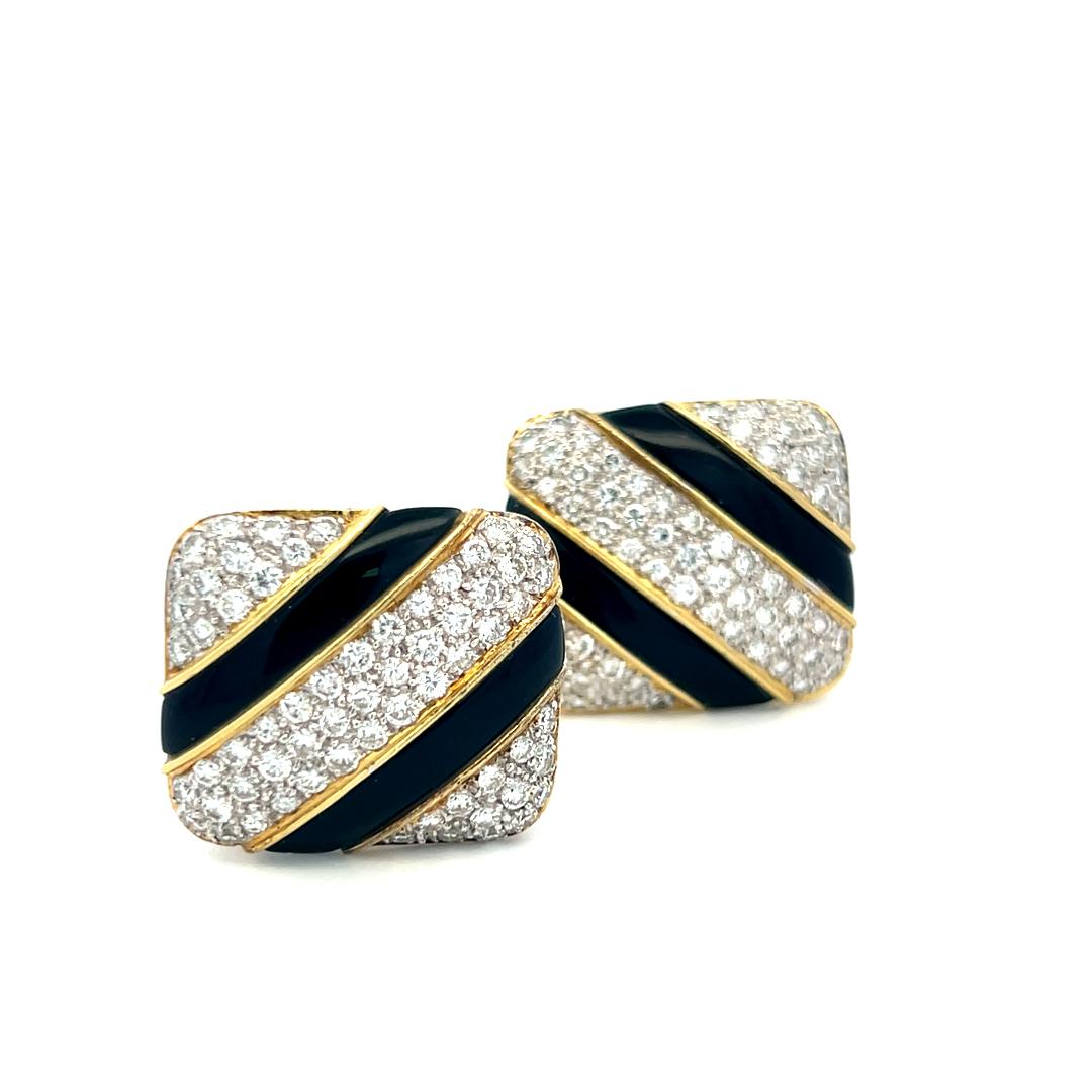 18K Yellow Gold Clip On Earrings with 2.5 Carat Round G VS Diamonds 33.62 Grams