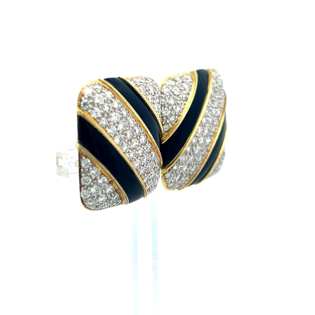 18K Yellow Gold Clip On Earrings with 2.5 Carat Round G VS Diamonds 33.62 Grams