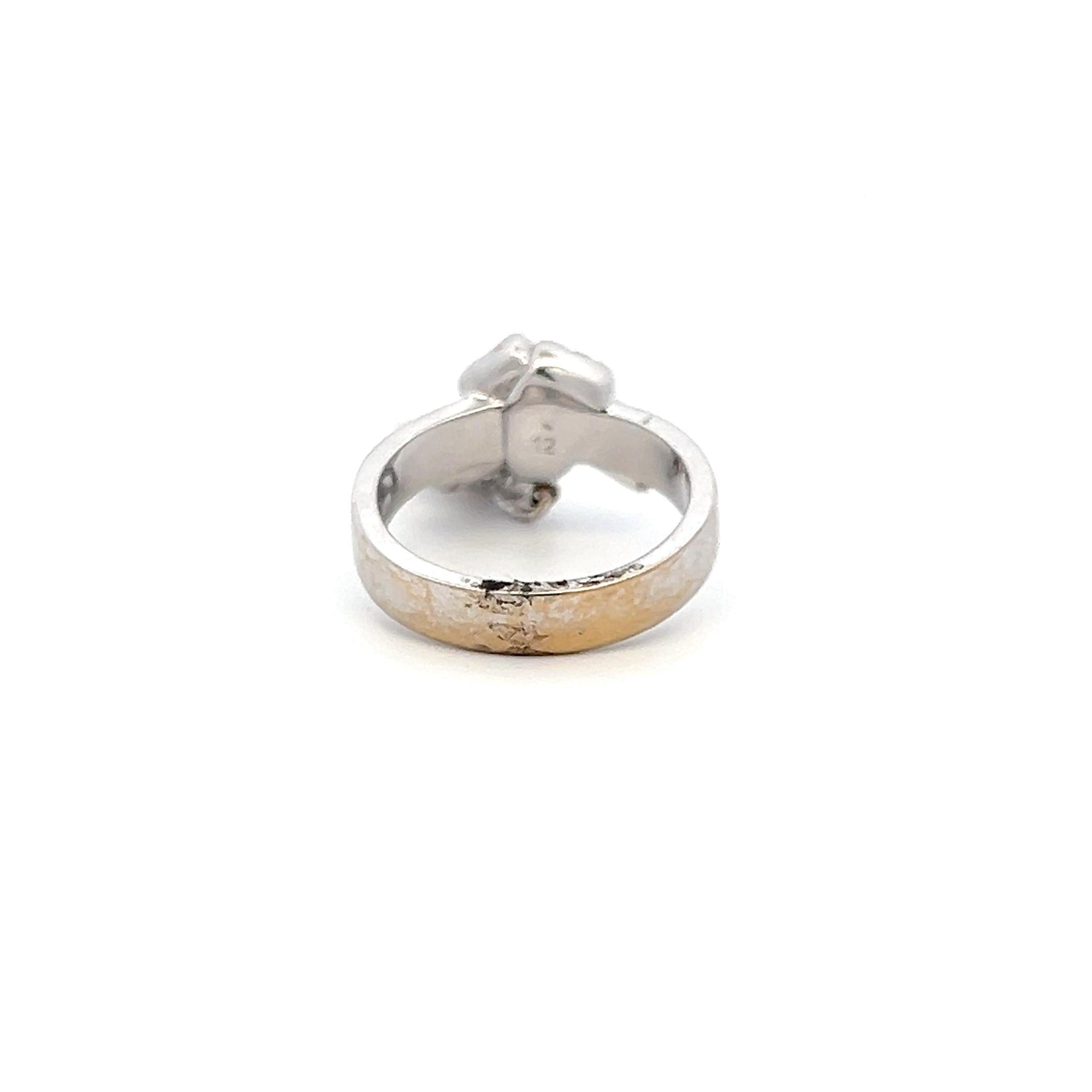 Gucci Vintage 18 Karat White Gold Cocktail Ring 9.53 Grams