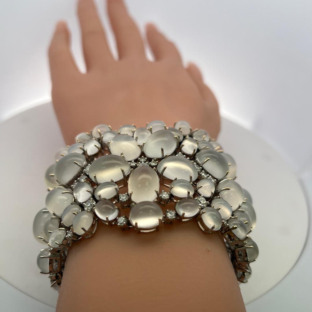 18K White Gold Link Bracelet with 10ct Round G VS Diamonds & Moonstone Gems