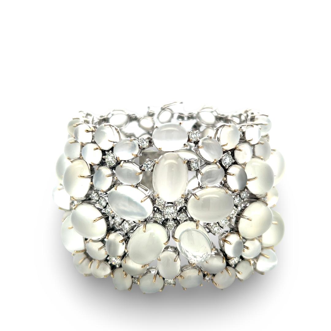 18K White Gold Link Bracelet with 10ct Round G VS Diamonds & Moonstone Gems