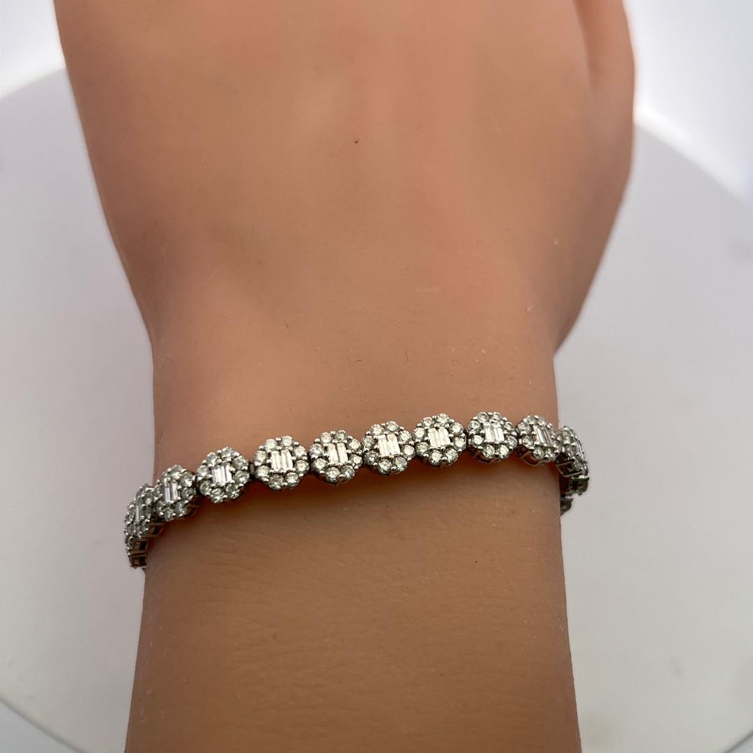 Vintage 18K White Gold Link Bracelet with 3.75ct Round & Baguette H VS Diamonds