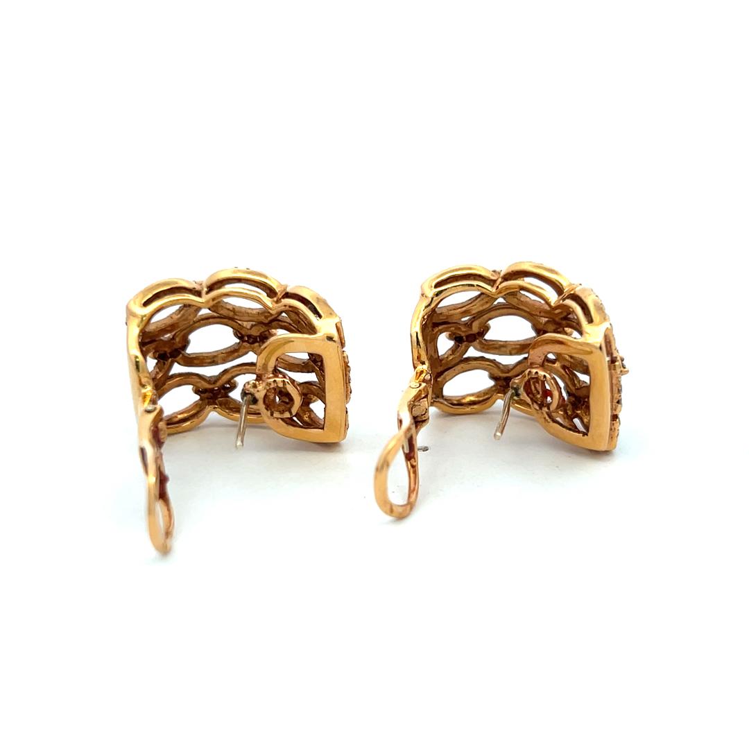 Vintage 18K Yellow Gold Clip-On Earrings with 1.75 Carat Round I SI Diamonds