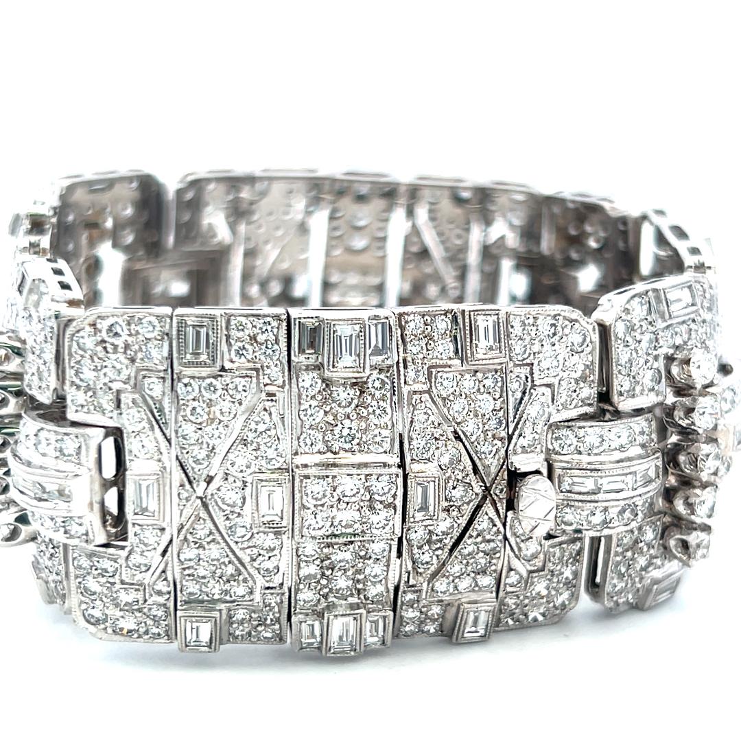 18K White Gold Art-Deco Bracelet with 17.61ct Round & Baguette H VS Diamonds