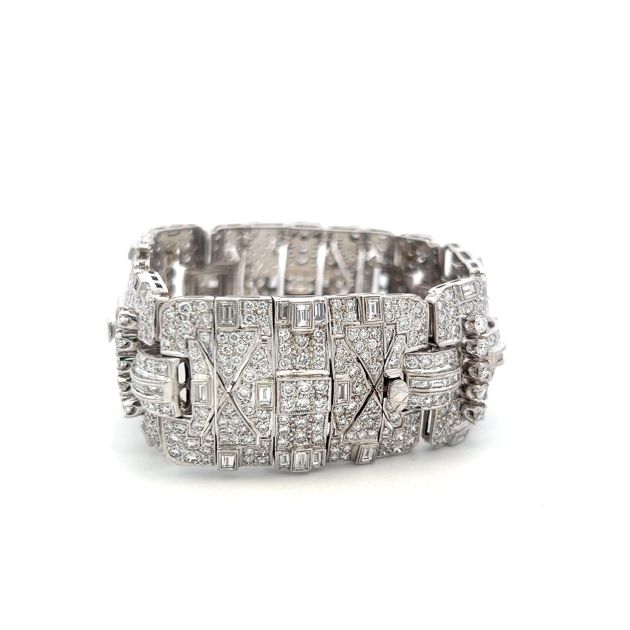 18K White Gold Art-Deco Bracelet with 17.61ct Round & Baguette H VS Diamonds