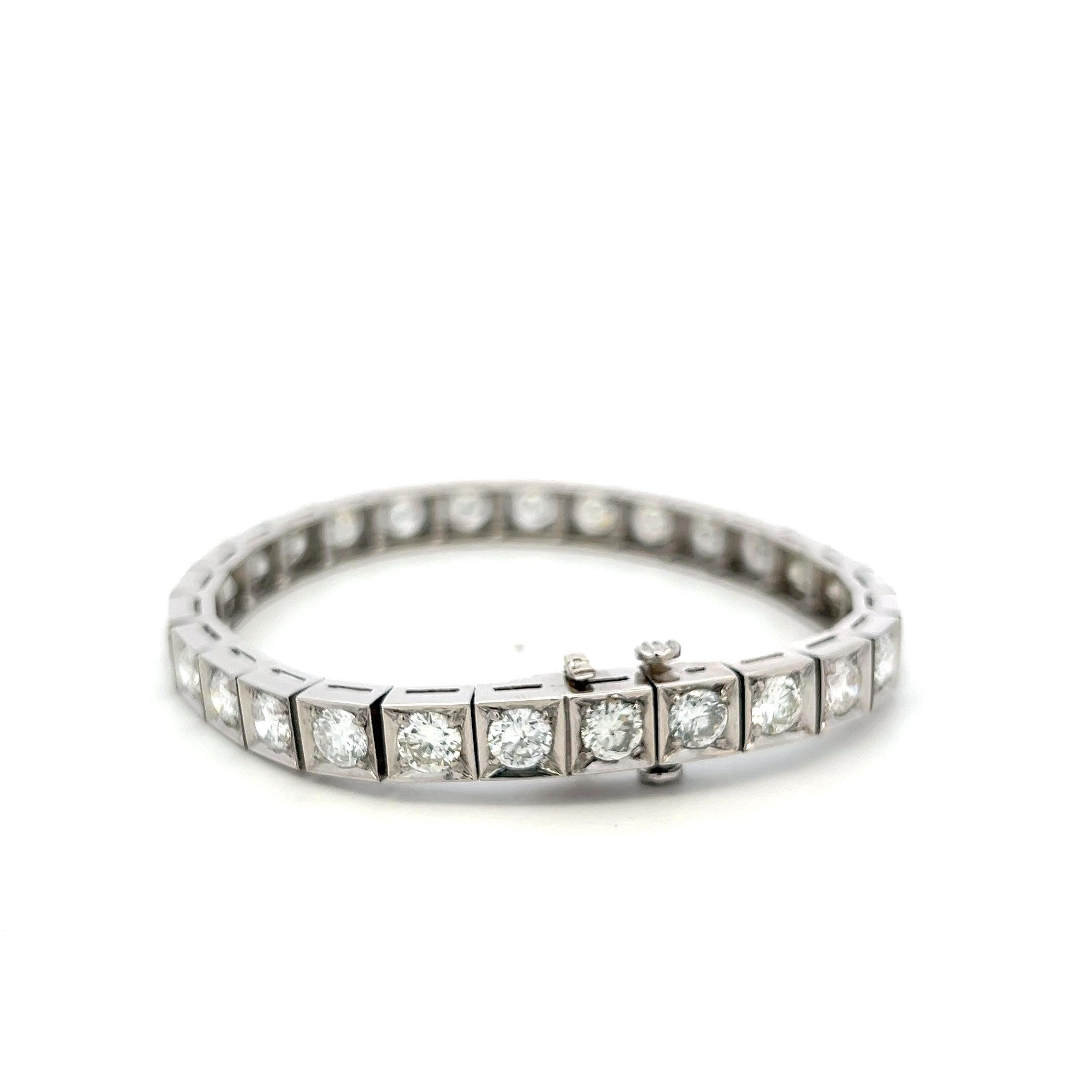 Vintage Style Platinum Tennis Bracelet with 10.64 Carat G VS Diamonds 26.3 Grams