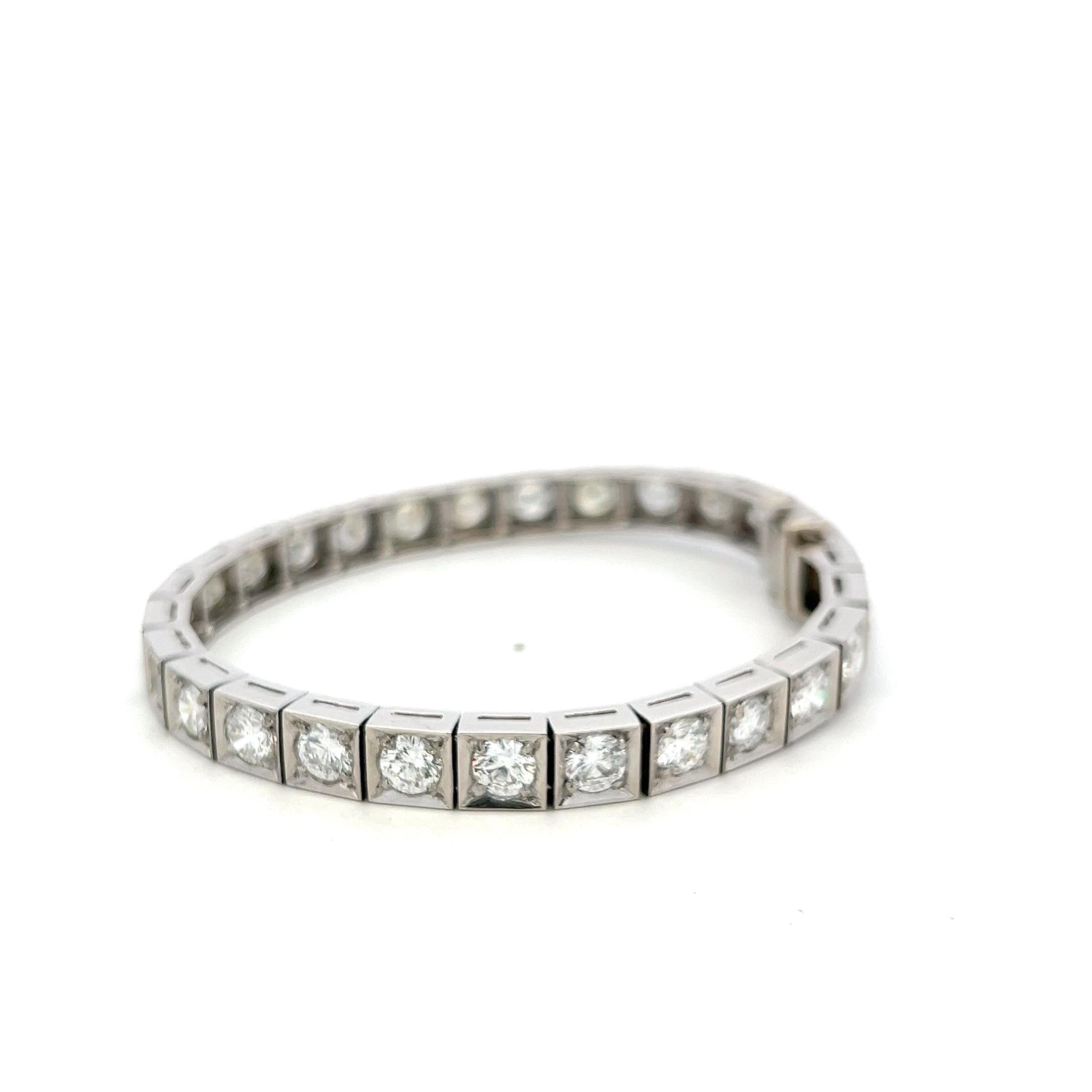 Vintage Style Platinum Tennis Bracelet with 10.64 Carat G VS Diamonds 26.3 Grams