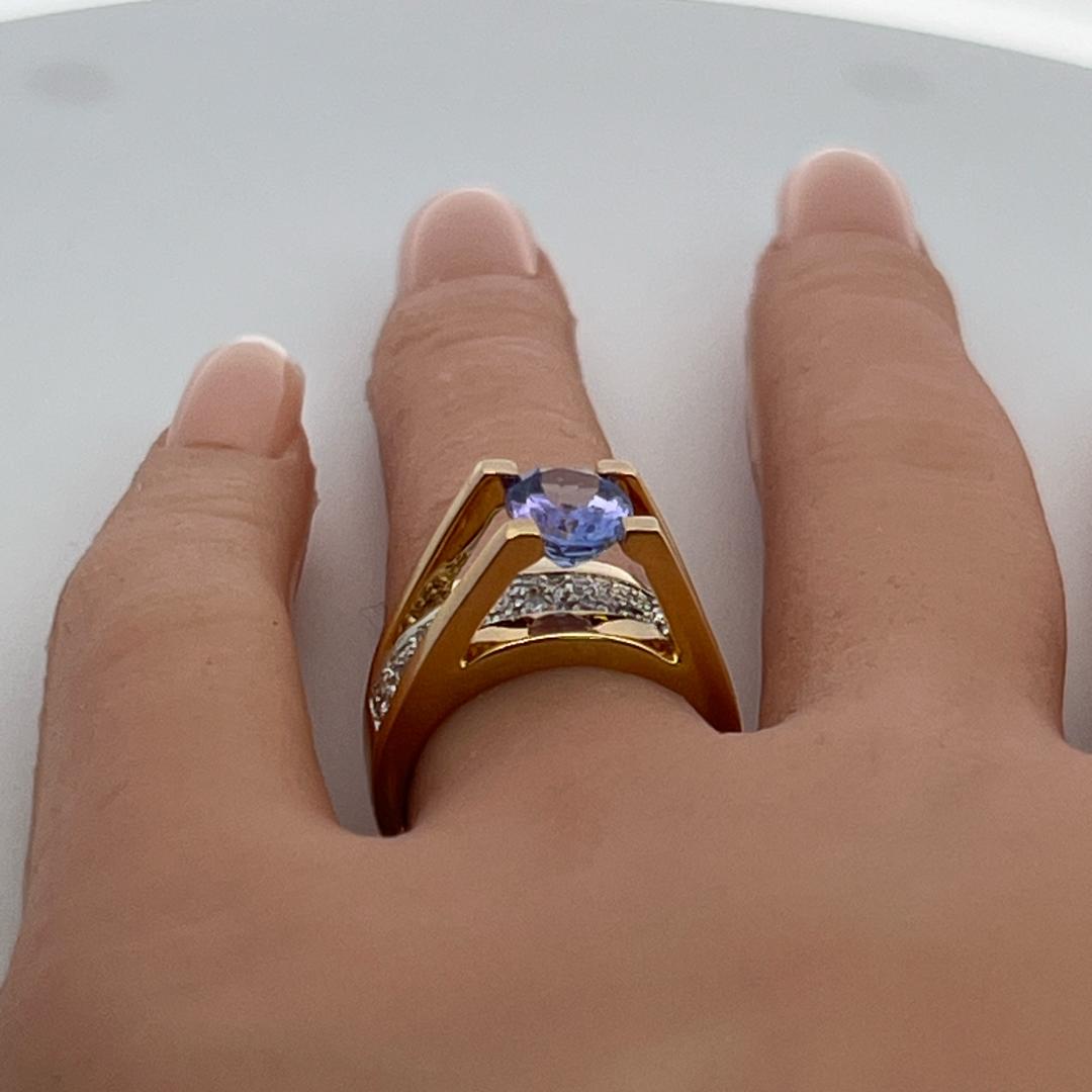 18K YG Cocoktail Ring with 0.2ct Round H VS Diamonds & 2.5ct Tanzanite Size 7