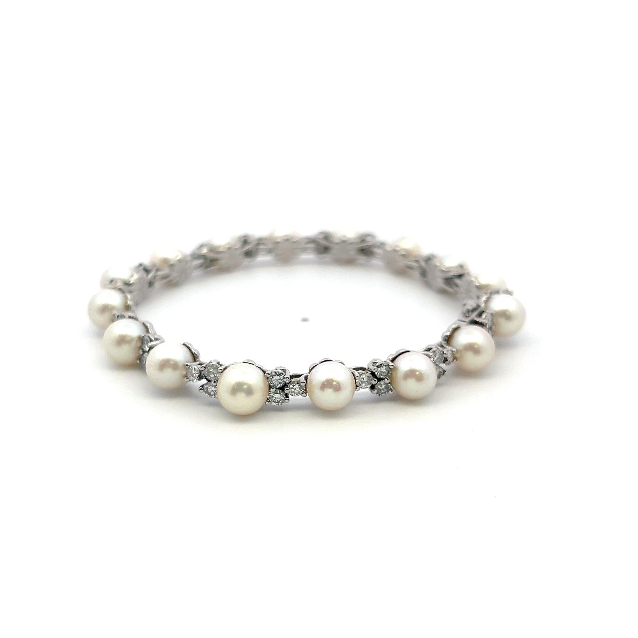 Platinum Link Necklace & Bracelet Set with 4.7ct Round F VS Diamonds & Pearls