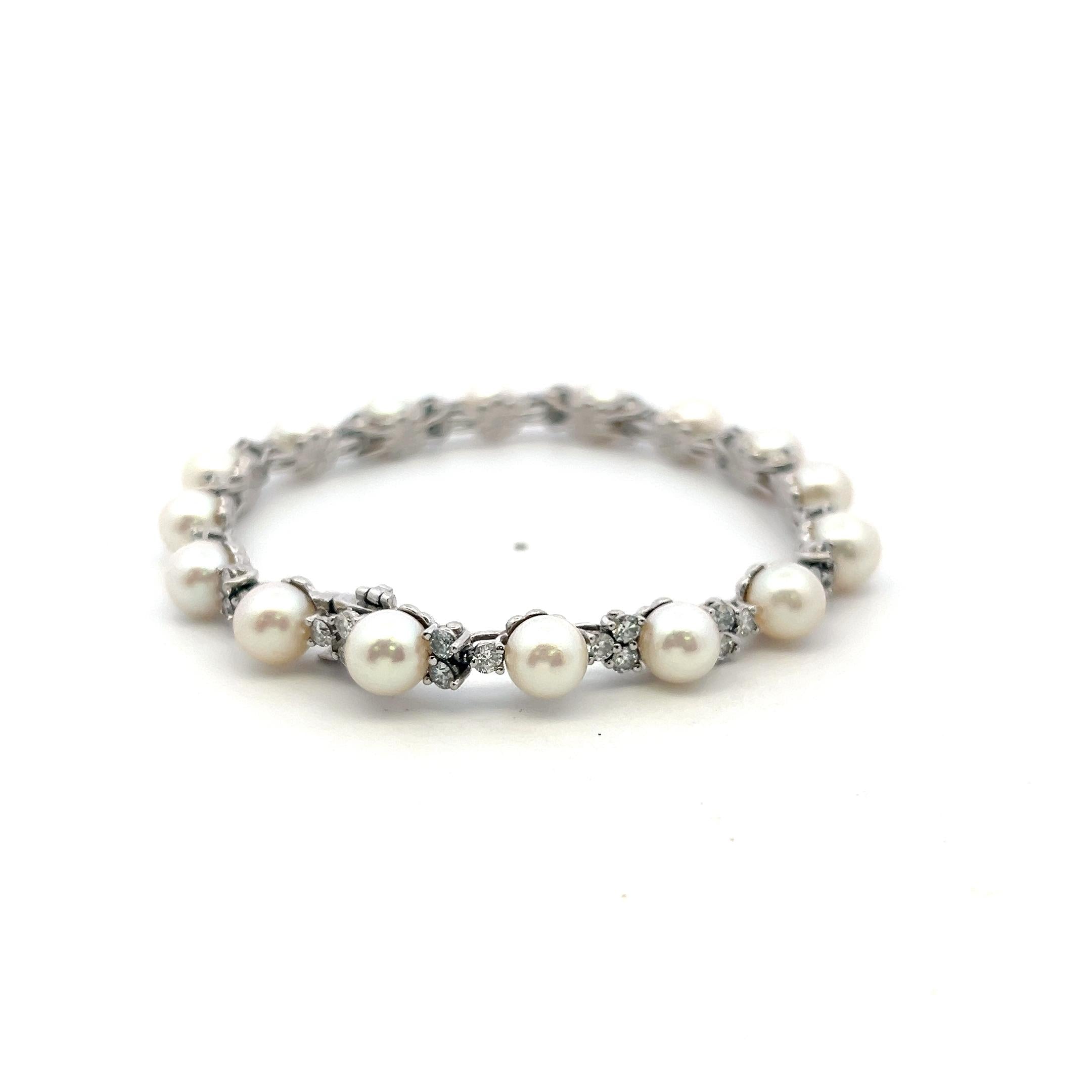 Platinum Link Necklace & Bracelet Set with 4.7ct Round F VS Diamonds & Pearls
