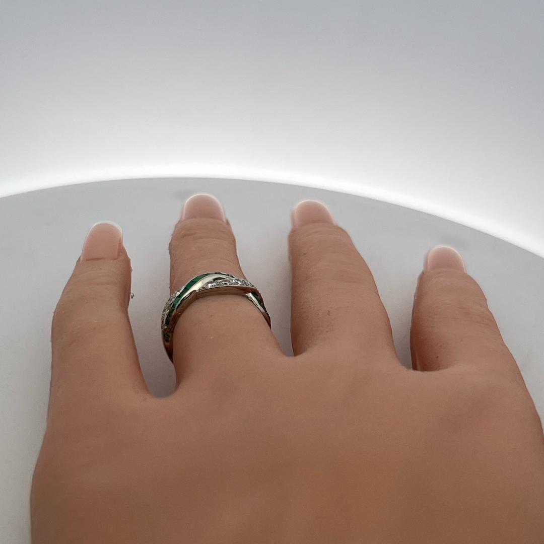 Tiffany & Co Platinum Band Ring 0.33ct Round F VS1 Diamond 0.7ct Emerald Size5.5