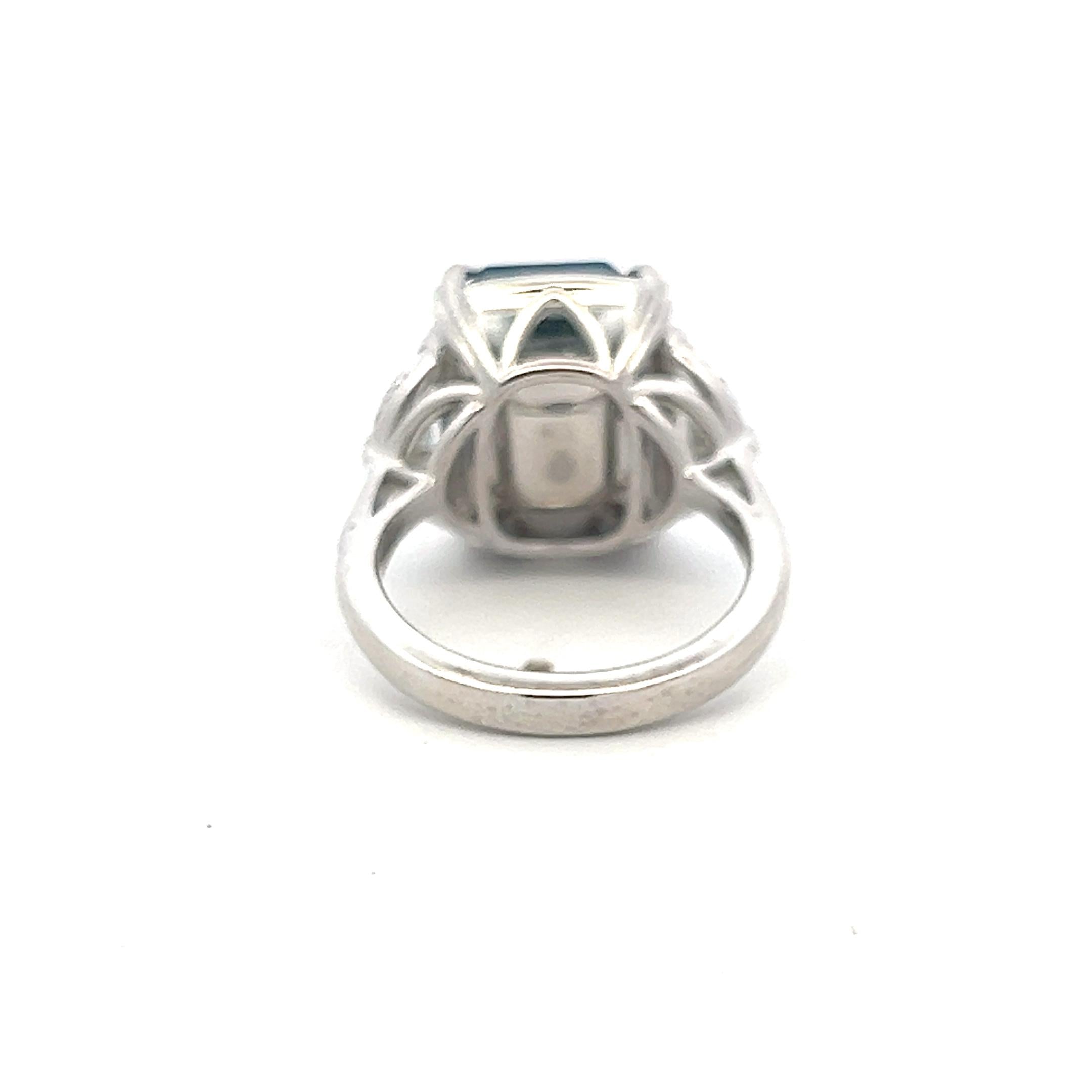Platinum Three-Stone Ring 1.35ct Half Moon Shape Diamonds 11.57ct Sapphire GIA