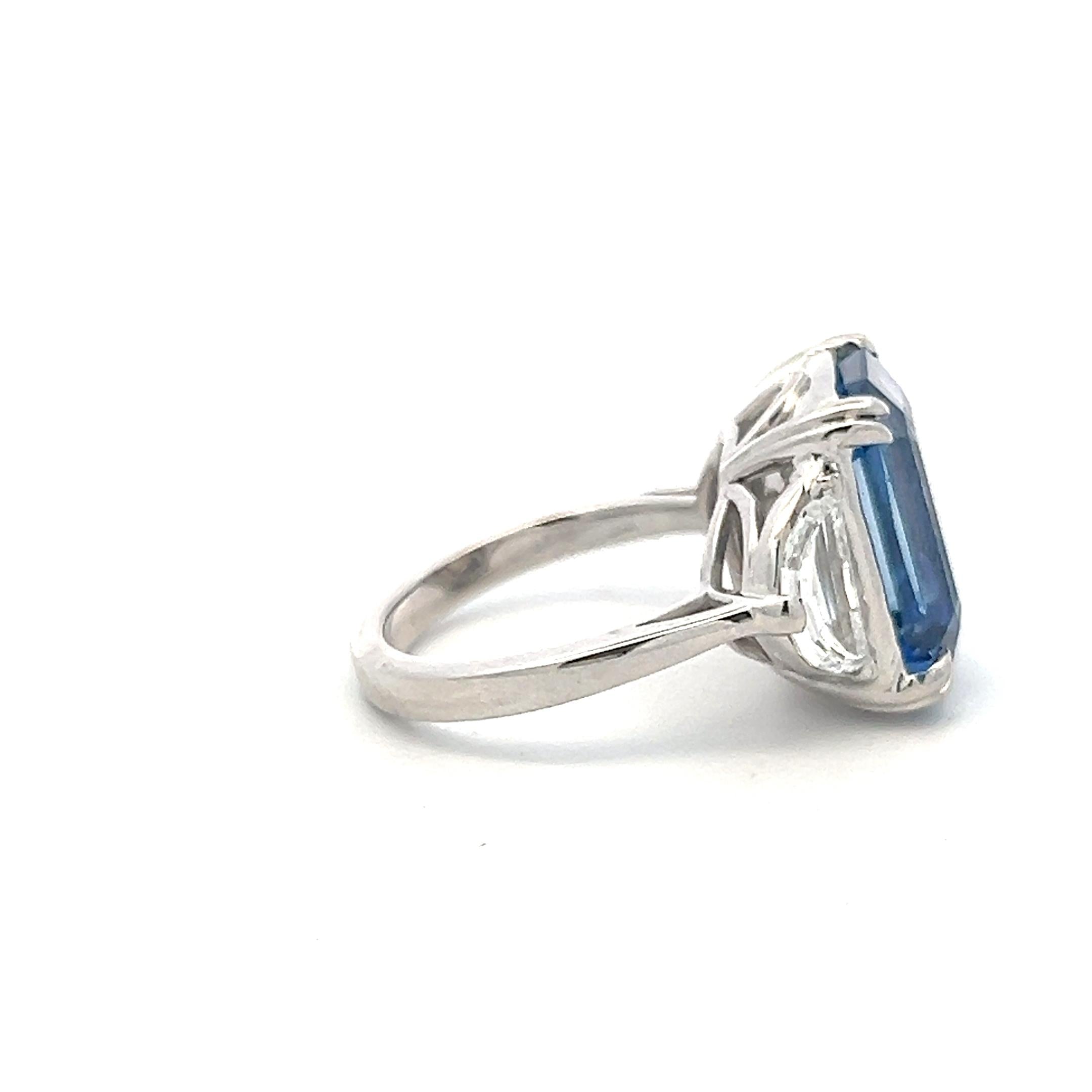 Platinum Three-Stone Ring 1.35ct Half Moon Shape Diamonds 11.57ct Sapphire GIA