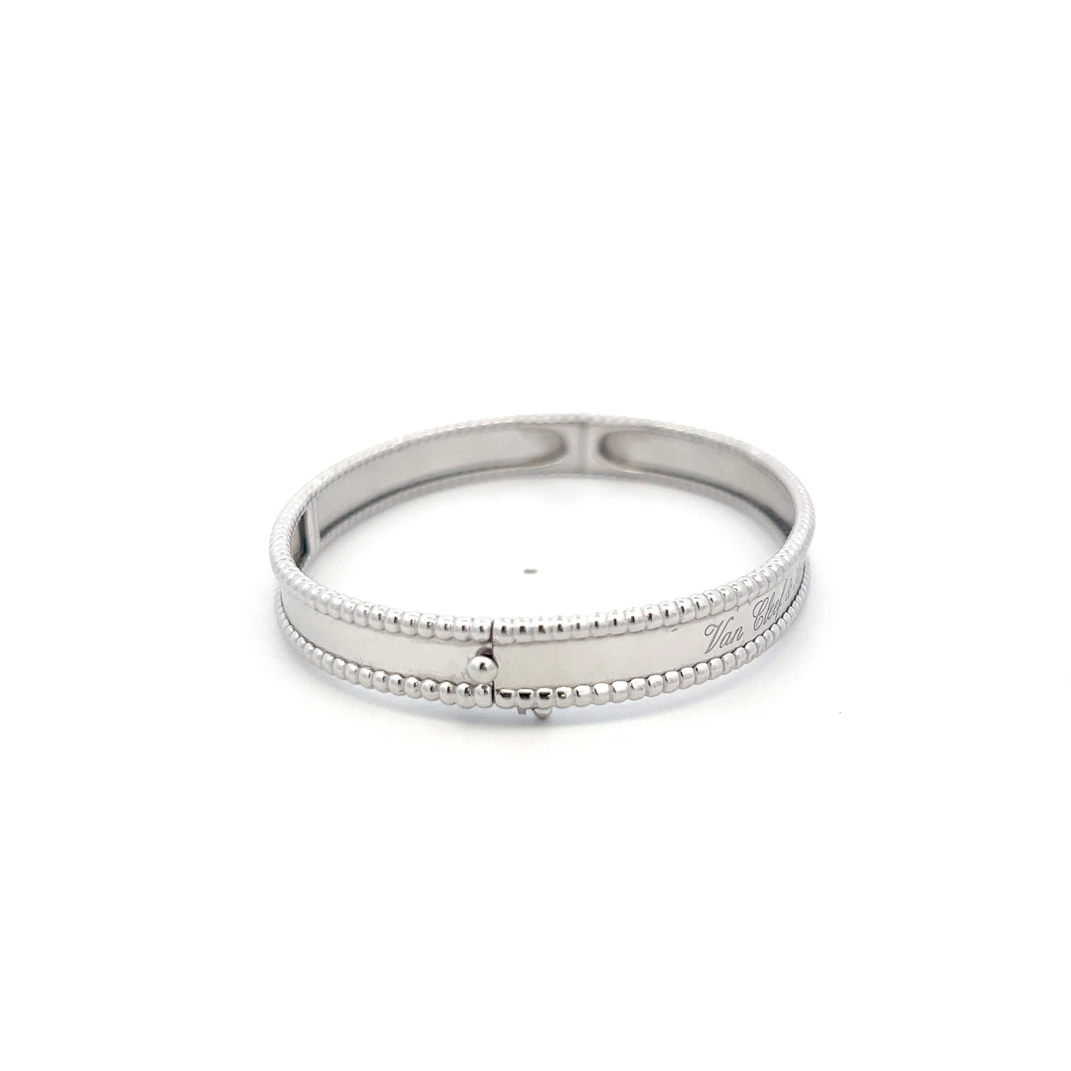 Van Cleef & Arpels Vintage 18 Karat White Gold Bangle Bracelet 22.87 Grams