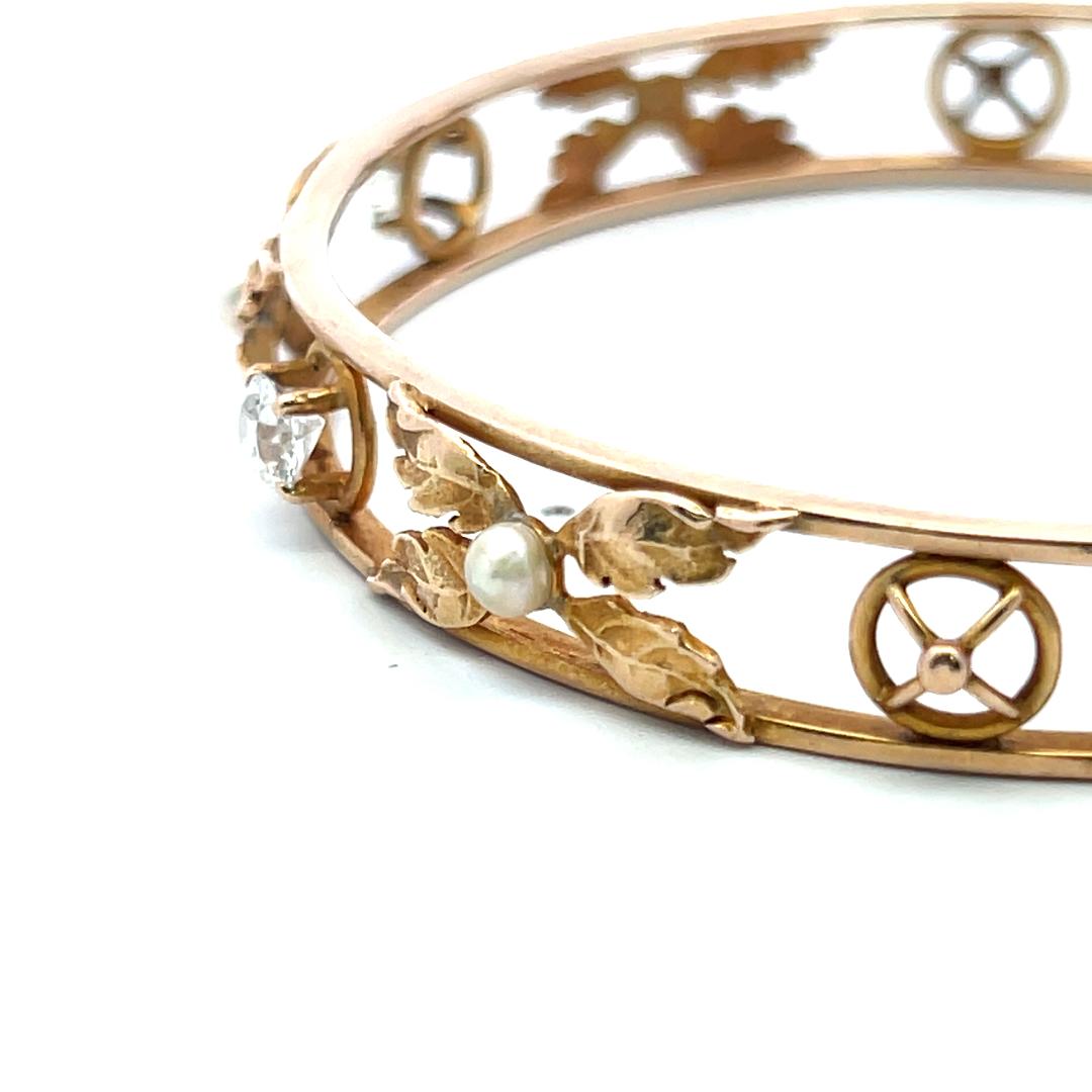 14K Yellow Gold Bangle Bracelet with 1.05 Carat Round H SI Diamonds 3.6mm Pearls