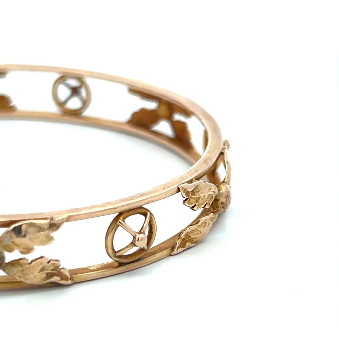 14K Yellow Gold Bangle Bracelet with 1.05 Carat Round H SI Diamonds 3.6mm Pearls