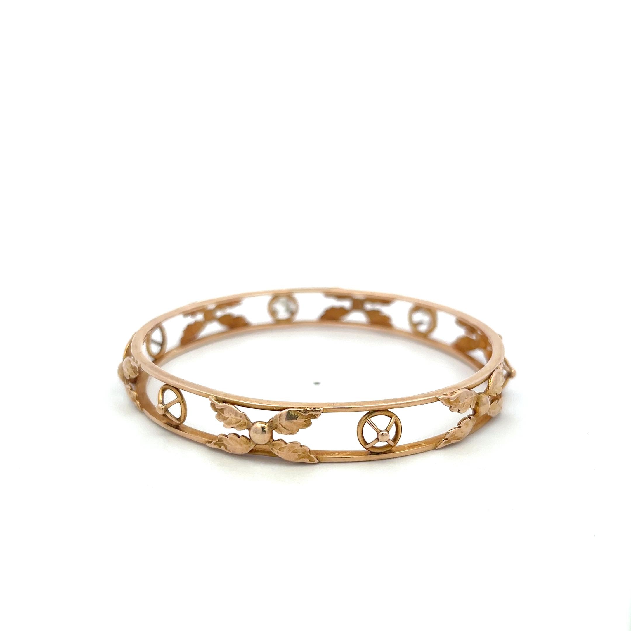 14K Yellow Gold Bangle Bracelet with 1.05 Carat Round H SI Diamonds 3.6mm Pearls