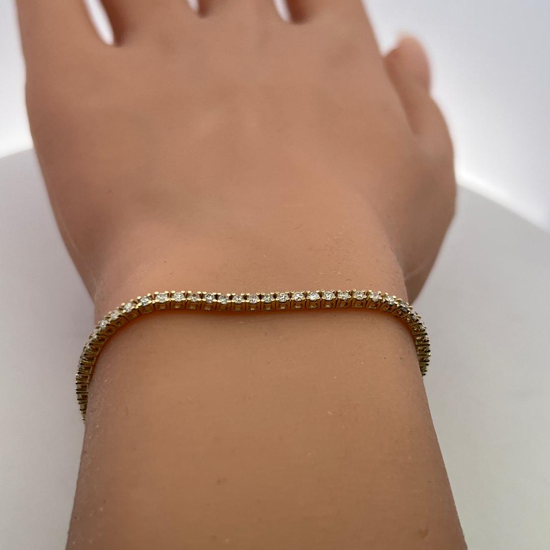 Vintage 14K Yellow Gold Tennis Bracelet with 1.77 Carat Round Diamonds