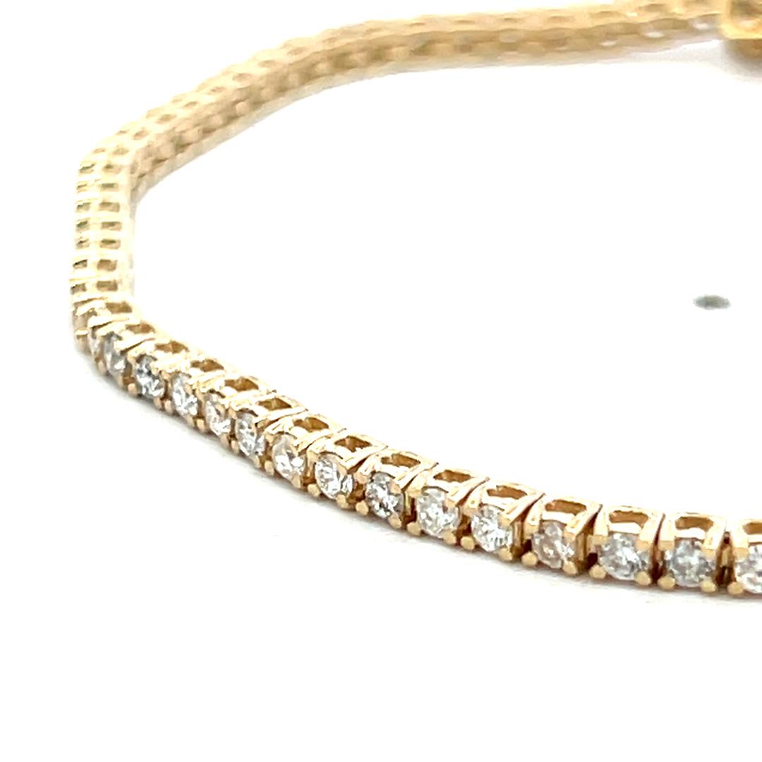 Vintage 14K Yellow Gold Tennis Bracelet with 1.77 Carat Round Diamonds