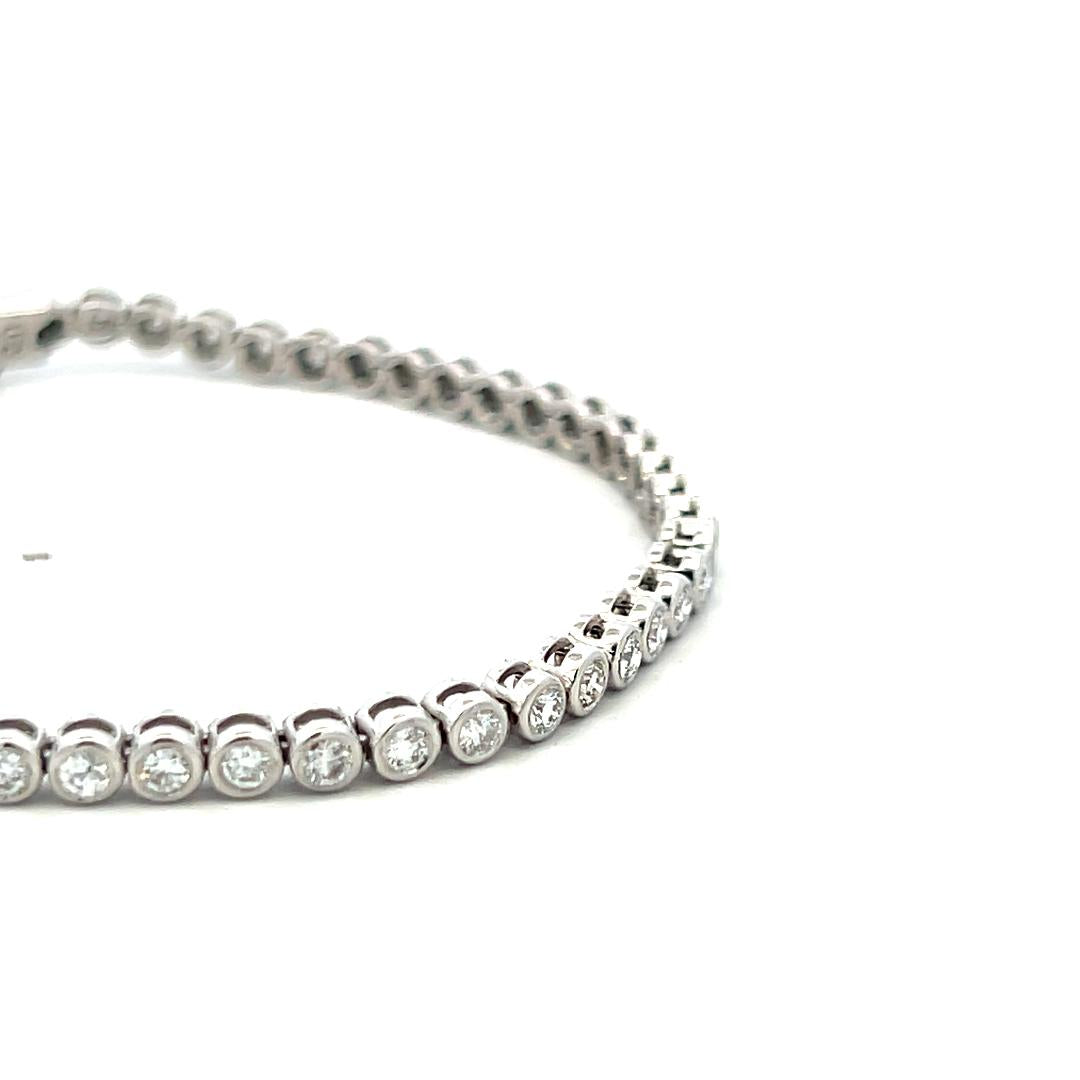 Vintage 14K White Gold Tennis Bracelet with 1.92 Carat Round Diamonds 9.51 Grams