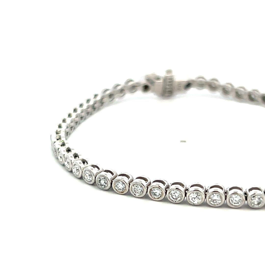 Vintage 14K White Gold Tennis Bracelet with 1.92 Carat Round Diamonds 9.51 Grams