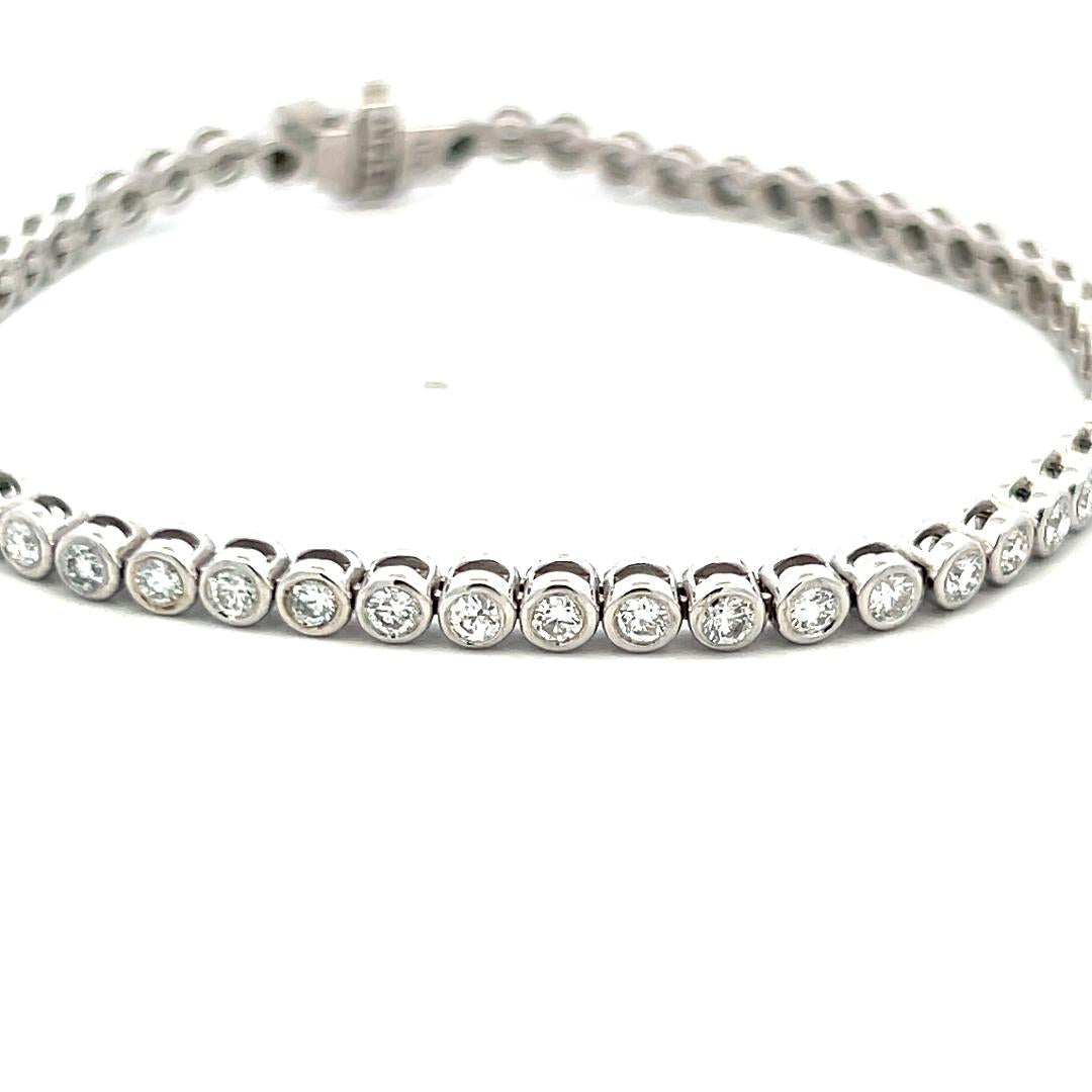 Vintage 14K White Gold Tennis Bracelet with 1.92 Carat Round Diamonds 9.51 Grams