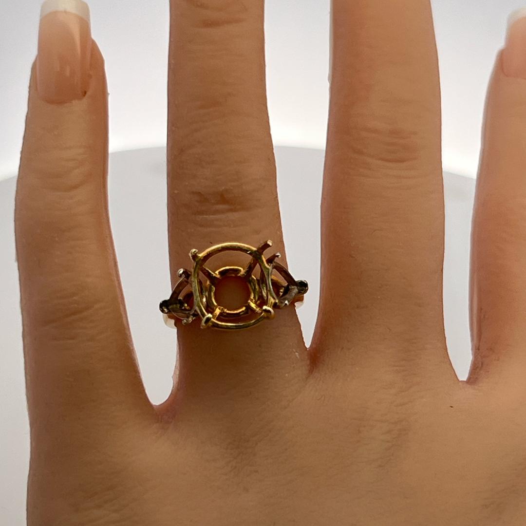 18 Karat Yellow Gold Semi Mount Ring Fits 11.6x9.8 MM Size 5.5