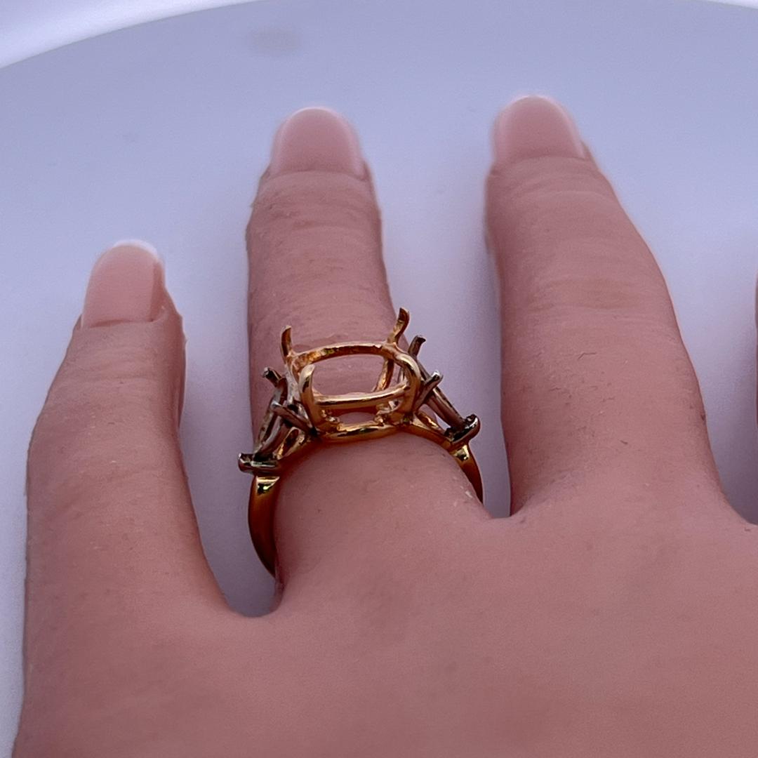 18 Karat Yellow Gold Semi Mount Ring Fits 11.6x9.8 MM Size 5.5