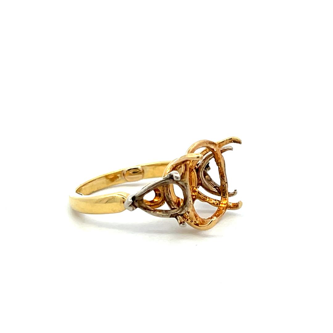 18 Karat Yellow Gold Semi Mount Ring Fits 11.6x9.8 MM Size 5.5