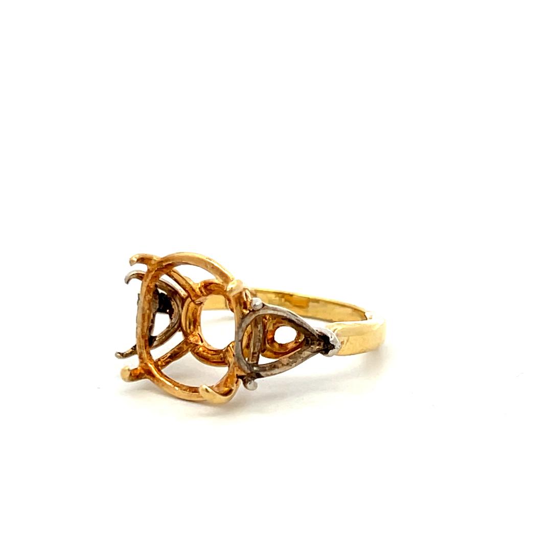 18 Karat Yellow Gold Semi Mount Ring Fits 11.6x9.8 MM Size 5.5
