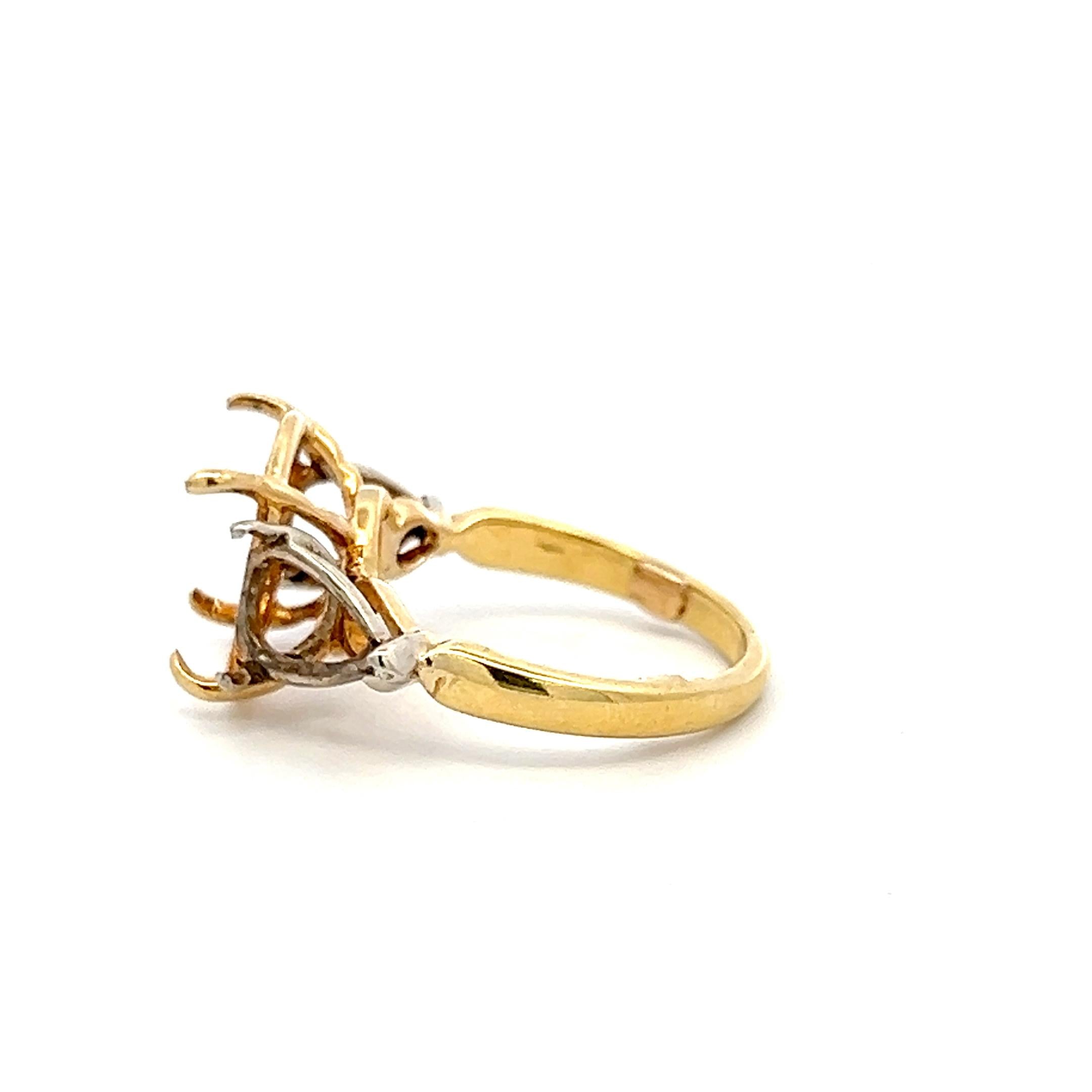 18 Karat Yellow Gold Semi Mount Ring Fits 11.6x9.8 MM Size 5.5