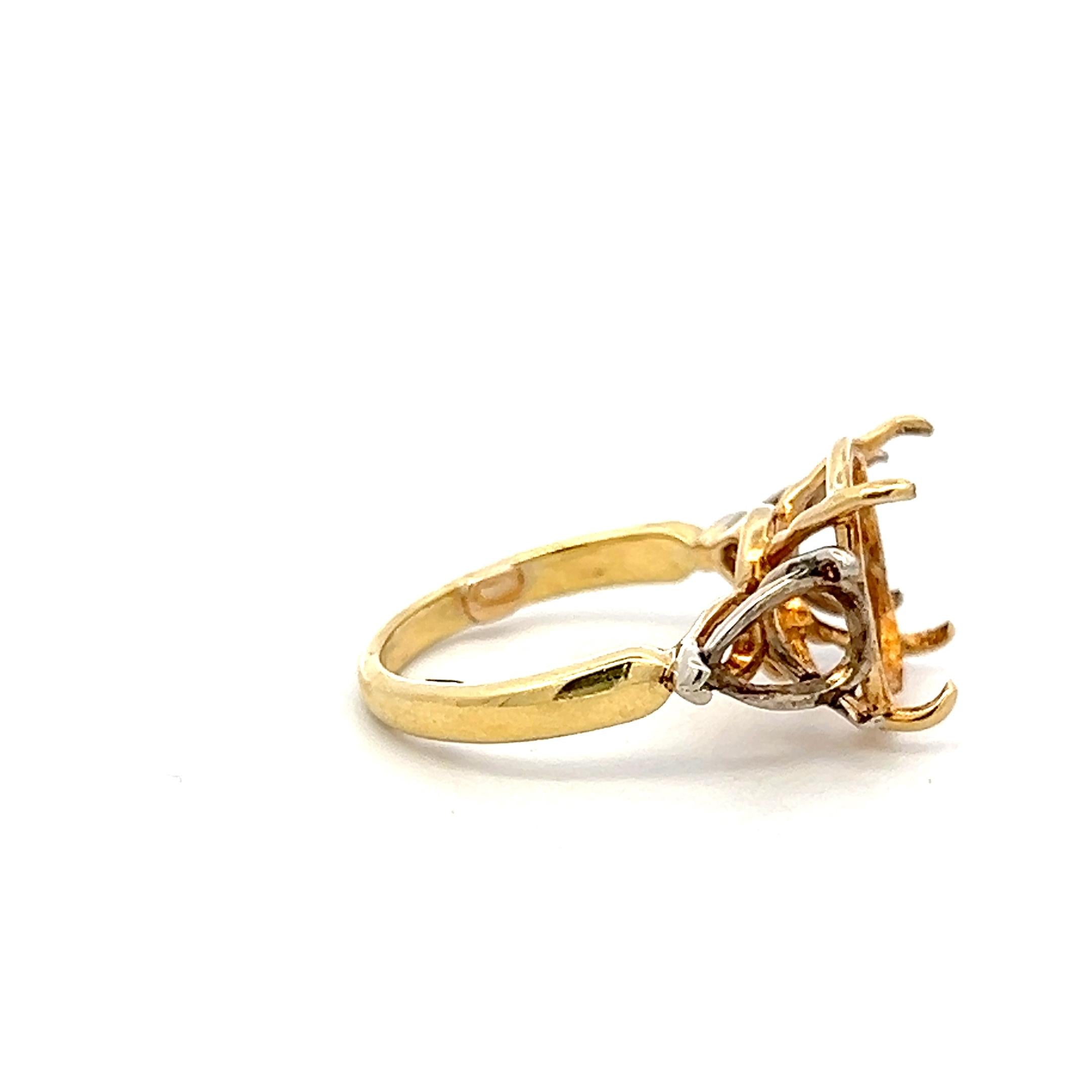18 Karat Yellow Gold Semi Mount Ring Fits 11.6x9.8 MM Size 5.5