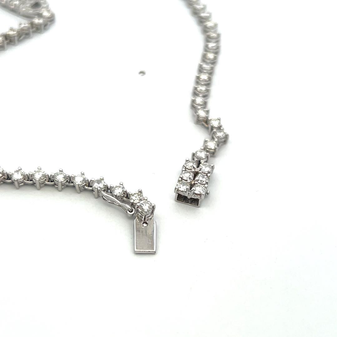 18K White Gold Pendant Necklace 12ct Mixed Cut H VS Diamonds & 0.5ct Sapphire