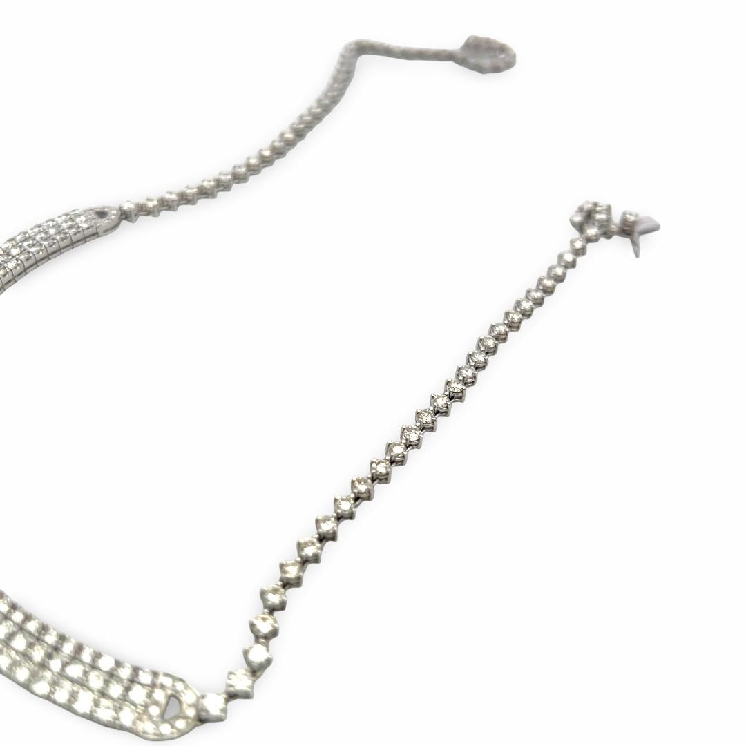 18K White Gold Pendant Necklace 12ct Mixed Cut H VS Diamonds & 0.5ct Sapphire