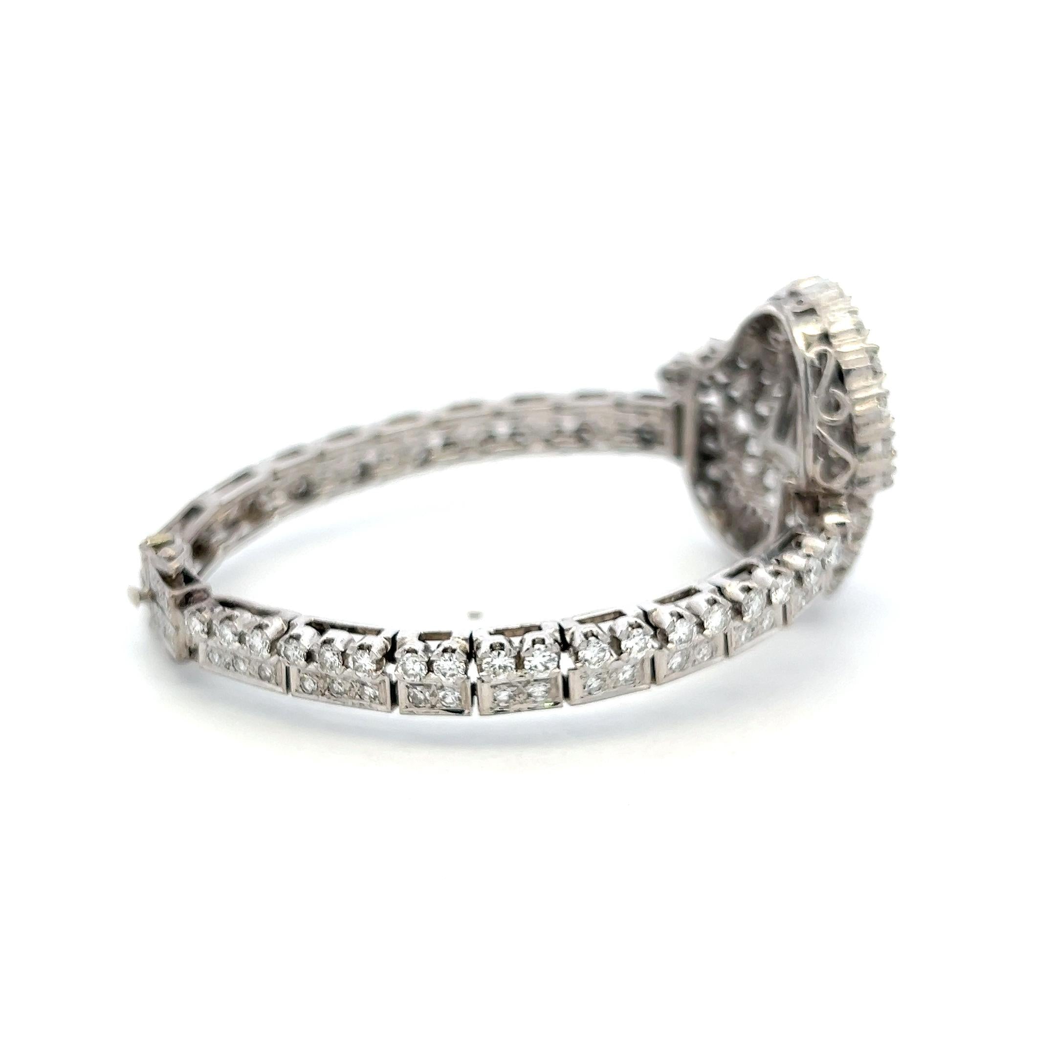 Vintage Platinum Art-Deco Bracelet with 6.48 Carat Mixed Shape I VS2 Diamonds