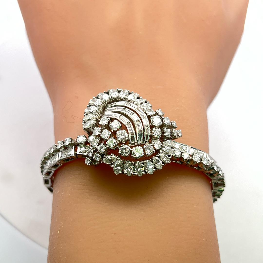 Vintage Platinum Art-Deco Bracelet with 6.48 Carat Mixed Shape I VS2 Diamonds