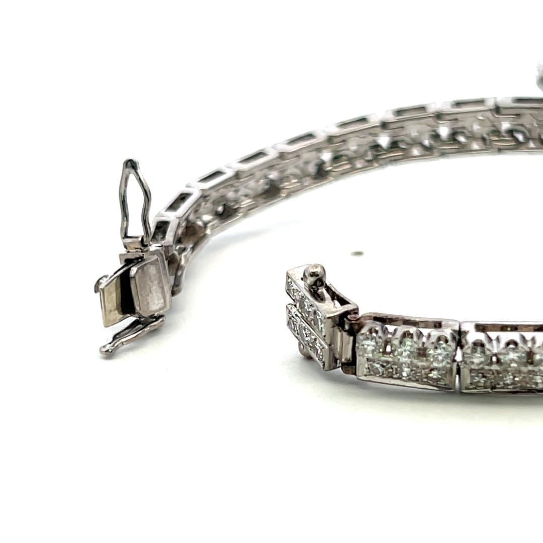 Vintage Platinum Art-Deco Bracelet with 6.48 Carat Mixed Shape I VS2 Diamonds