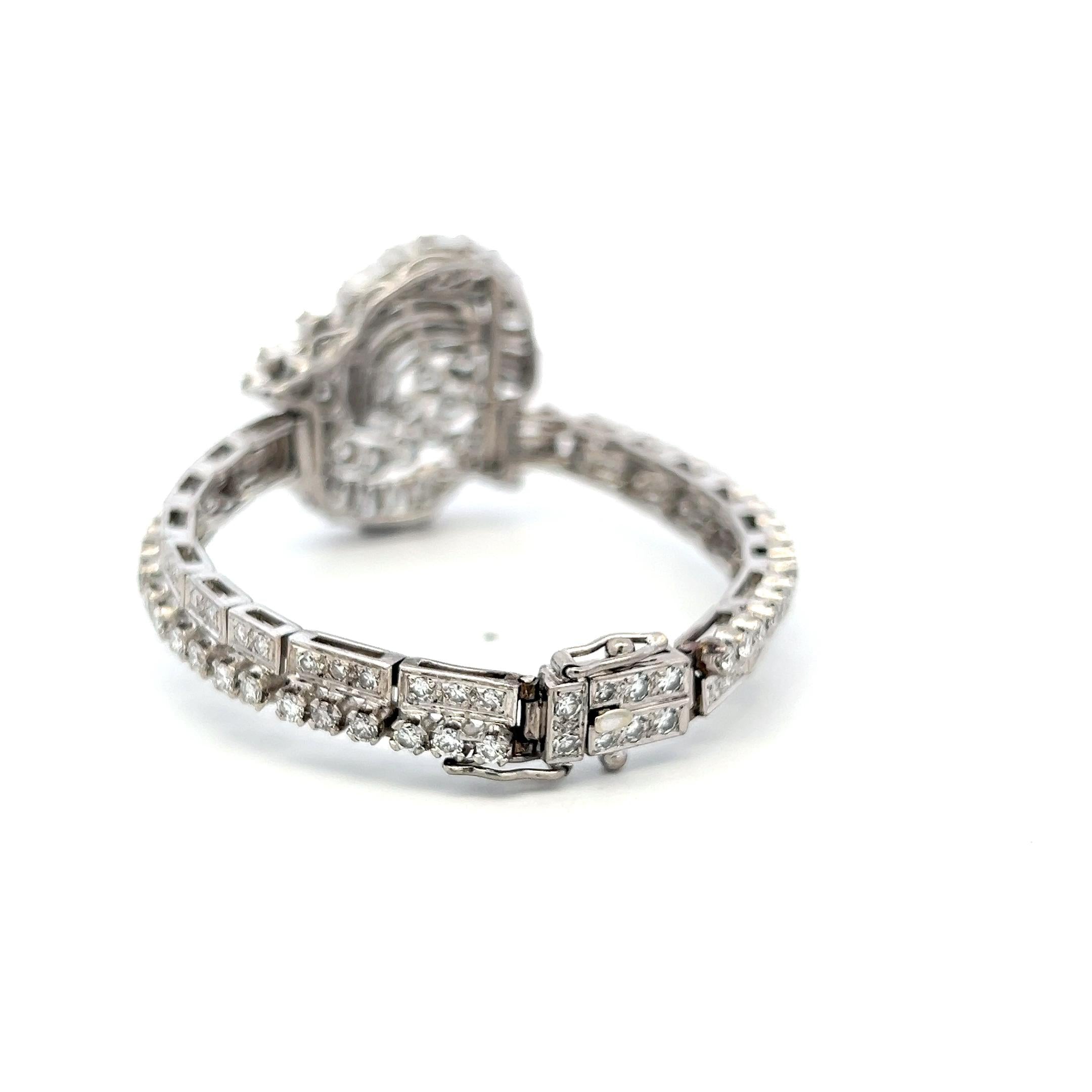 Vintage Platinum Art-Deco Bracelet with 6.48 Carat Mixed Shape I VS2 Diamonds